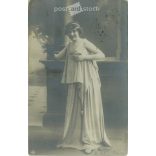 1923 - Romantic postcard. NPG Photo sheet, postcard. (2791007)