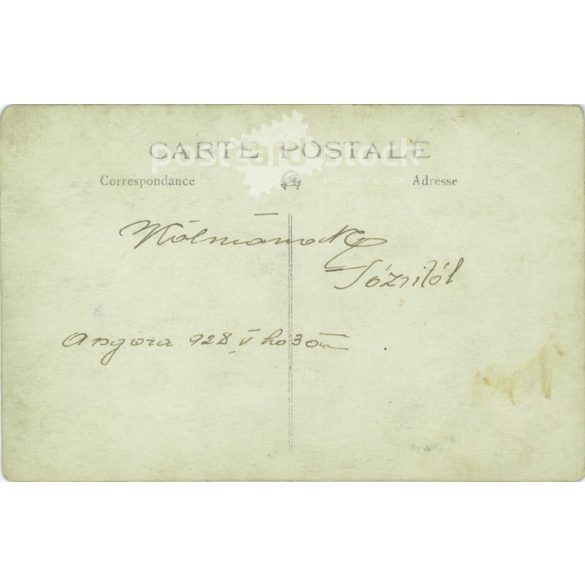 1928 - Café group of friends reading the Pest Diary. Photo sheet, postcard. (2791107)