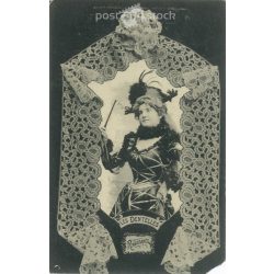   1904 – Phototypie A. Bergeret et Cie - Nancy. Lady in evening dress. Photo sheet, postcard. (2791157)