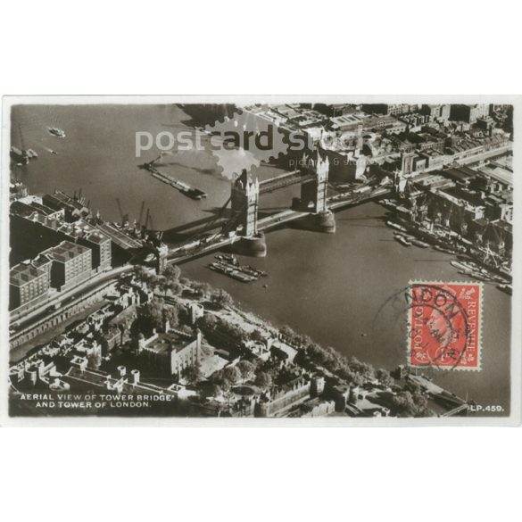 1949 - Aerial view of T ower bridge and Tower of London. Photo sheet, postcard. (2791179)