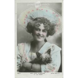   1905 - Miss Marie Studholme actress. Colored photo sheet, postcard. (2791191)