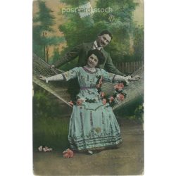 1910 - Romantic Postcard. Colored photo sheet. (2791341)