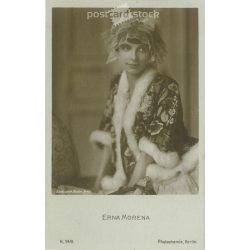   1918 - Erna Morena, German film actress, film producer and silent film screenwriter. Photo sheet, postcard. (2791590)