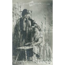   1905 – Fedári Sári, Vilma Megyaszay „János Vitéz”. Photo sheet, postcard. (2791609)
