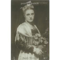   “Henny” Porten was a German actress and film producer of the silent film era, Germany’s first major film star. Photo sheet, postcard. (2791682)