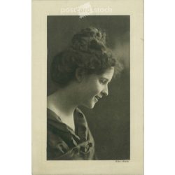   1909 - Miss Wally was an actress and model circa 1910. Wiener Rotophot 2279. Photo sheet, postcard. (2791684)