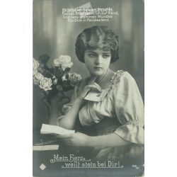   1919 – Romantic postcard. Black and white photo sheet. (2791701)