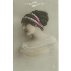 1912 - Romantic postcard. Colored photo sheet. (2791722)