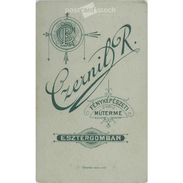 Portrait portrait of a young middle-class man in an elegant bow tie from the photo studio of Czernil R. Esztergom. Cabinet photo / hardback photo / business card. (2791872)