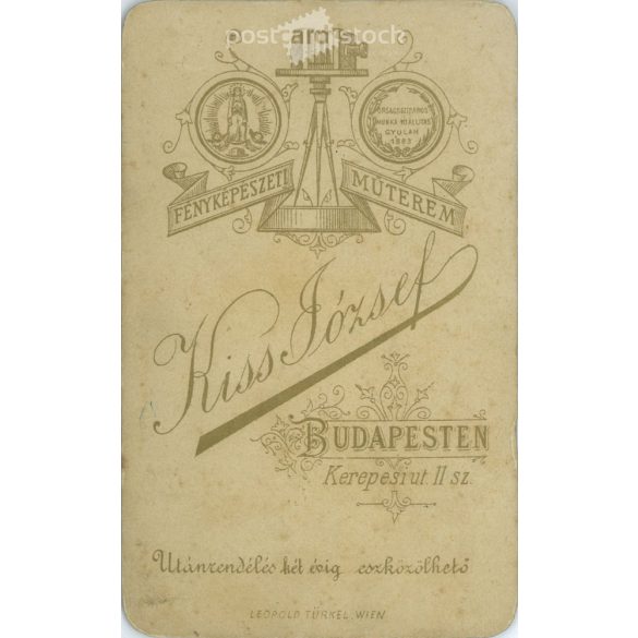 Portrait portrait of a young man from the photo studio of József Kiss. Budapest. Cabinet photo / hardback photo / business card. (2791873)