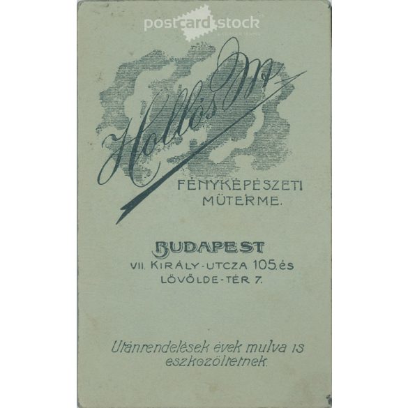 Portrait photo of an older, wealthy lady from the photo studio of M. Hollós. Budapest. Cabinet photo / hardback photo / business card. (2791875)