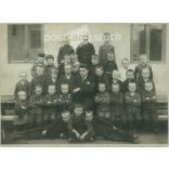 1927 - School class picture, full of small personalities. Original paper image. (2791951)
