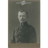 Studio portrait photo of young military officer,  Cabinet card / CDV photo / hardback photo. (2791960)