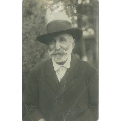   Lehrbaum Photo Studio, Fortune. Portrait photo of elderly man. Original paper image. Postcard, photo sheet. (2791979)