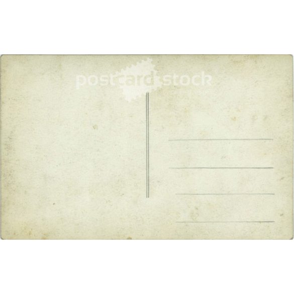 circa 1930 - Brigade photo in front of the workshop. Original paper image. Postcard, photo sheet. (2791998)