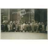 1939 - Casual group photo, Budapest, International Fair. Original paper image. (2792003)