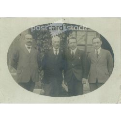   Men, group portrait outdoors. Original, paper image. (2792013)