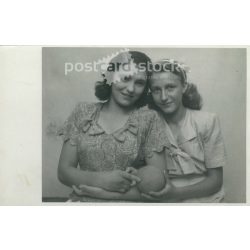   Studio half-length photo of a pair of brothers. Black and white original paper image. Postcard, photo sheet. (2792043)
