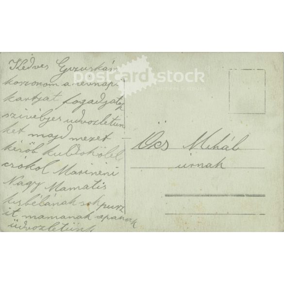 Street shoemaker Lajos Hegedűs and his family. Black and white photo sheet, postcard. (2792058)