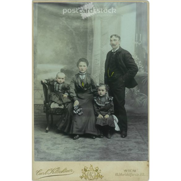 Early 1900s. Carl Klöckner photography studio, Vienna. Full family studio group photo. Colored cabinet photo / hardback photo / business card, CDV photo. (2792101)