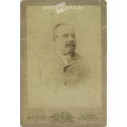   Late 1800s. Max Balde photography studio, Salzburg. Studio portrait of a middle-aged gentleman.  Cabinet card / CDV photo / hardback photo. (2792103)