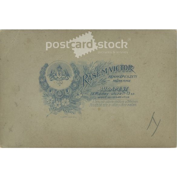 Early 1900s. Rasem Victor photography studio, Budapest. Full-length studio photo. Young woman in elegant clothes.  Cabinet card / CDV photo / hardback photo. (2792108)