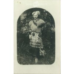   1932 - Harkányfürdő. Young woman in matyó costume. Black and white photo sheet, postcard. (2792135)