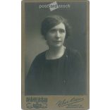 1922 - Studio portrait of a middle-aged woman. Produced by Ödön Uher’s photography studio in Budapest.  Cabinet card / CDV photo / hardback photo. (2792190)