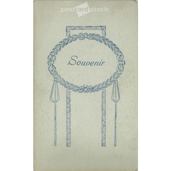 1920s - Studio portrait of a young woman. Its maker is unknown.  Cabinet card / CDV photo / hardback photo. (2792195)