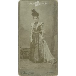   1890s. Elegant woman, studio photo. Made by István Goszleth, photography studio, Budapest. Original  Cabinet card / CDV photo / hardback photo. (2792229)