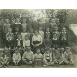 Class photo from 1933. I. B. The maker is unknown. Original, cashiered paper image, on embossed backboard. (2792256)