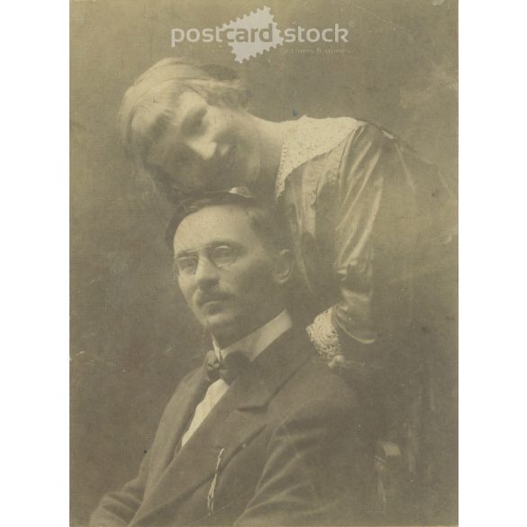 1915 - Photo of a young couple. Mariska and Joci. Borossebes. Its maker is unknown. Original, cashiered paper image. (2792258)