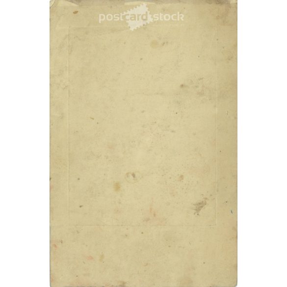 1915 - Photo of a young couple. Mariska and Joci. Borossebes. Its maker is unknown. Original, cashiered paper image. (2792258)