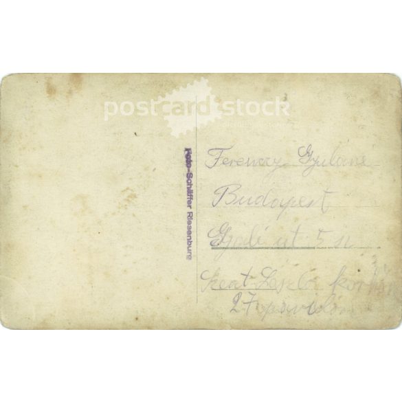 Early 1920s. Group photo of men. Photo by Foto Schäffer, Riesenburg. Postcard, photo sheet. (2792336)