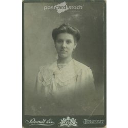   Early 1900s. Studio portrait of young woman. His identity is unknown. The photo was taken in Schmidt Ede’s photography studio in Budapest. Original  Cabinet card / CDV photo / hardback photo. (2792350)