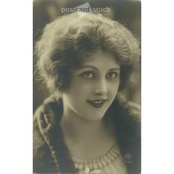   1927 - Romantic old postcard. Paris. Sepia photo sheet of a young lady. (2792377)