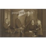 1921 - Family photo, studio recording. Leiden. Atelier Bungenaar photography studio. Sepia photo sheet. (2792386)