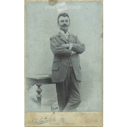   1905 - Studio photo of a middle-aged, elegant man, taken in the photography studio of Nikolaus Stotz. Vienna. Old photo / Visitcard / CDV photo. (2792397)
