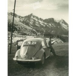   1955 – Germany. Road rest. Car tour in the mountains. Black and white original paper image, old photo. (2792415)