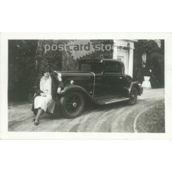   1934 – Germany. The photo was taken by the Blackman photo studio. An impressive car with an unknown lady owner. Black and white original paper image, old photo. (2792417)