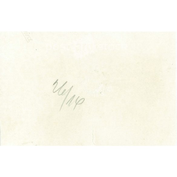 1930s. Presumably in some English colonial territory. The picture was taken at a car rest stop. Its maker is unknown. Black and white original paper image, old photo. (2792436)