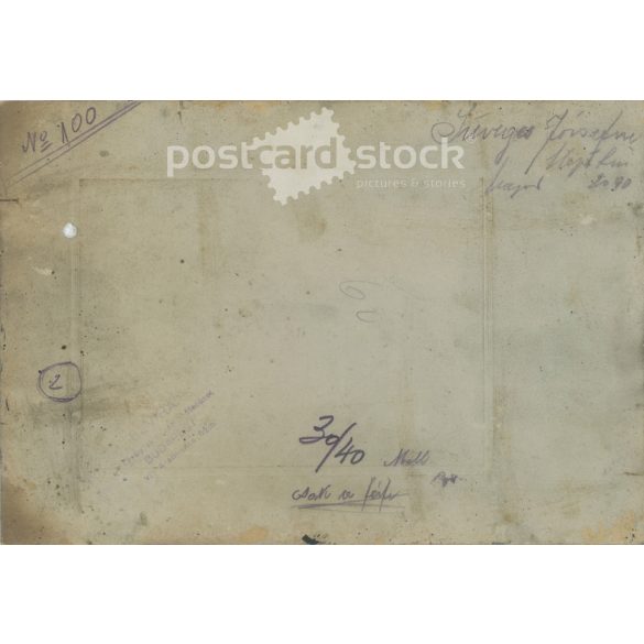 Early 1900s. A full-length studio shot of a married couple and their five children. Made by K. Kerpit’s photography studio, Mezőtúr. Old photo, original cabinet photo / hardback photo. (2792556)