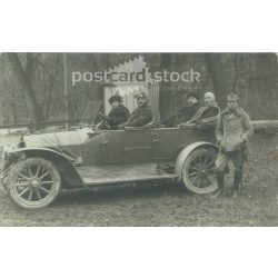   1910s. Baden. Classy company on a road trip. Produced by the photography studio of Louis Pichler. Original paper image. Old photo. Black and white photo sheet, postcard. (2792561)