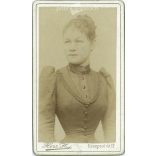 The work of Henrik Herz photography studio. Early 1900s, Budapest. Studio photo of an unknown young lady. Old photo, business card, CDV photo. (2792574)