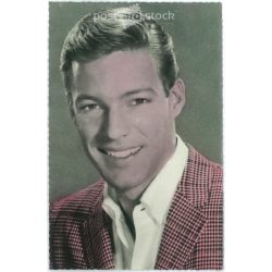   Ricard Chamberlain is an American actor and singer. Colored photo sheet reproduction, offset print. Old postcard. (2792616)