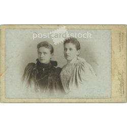   1890s. Studio photo of sisters. The persons in the picture are unknown. The work of the photography studio of J. Istvánffy. Keszthely. Old photo, business card, CDV photo. (2792688)