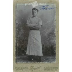   1915. Studio photo of a young apprentice. The person in the picture is unknown. The work of the photography studio Strempel. Vienna. Old photo, business card, CDV photo. (2792709)