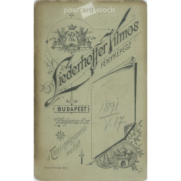 1891. Studio photo of a middle-aged, elegant gentleman. The person in the picture is unknown. The work of the Liederhoffer photography studio. Budapest. Old photo, business card, CDV photo. (2792710)