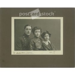   1913 - Family photo, studio recording. The persons in the picture are unknown. The photo was taken by István Ábrahám photography studio. Miskolc. Old photo, original cabinet photo / hardback photo. (2792756)