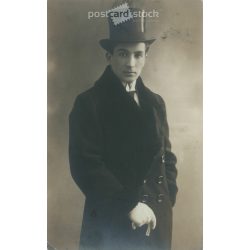  Circa 1900. Studio shot of elegant young man. The person in the picture is unknown. The photo was taken by József Kiss és Fia photography studio. Mouse. Original paper image. Old photo. Black and white photo sheet, old postcard. (27925779)